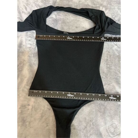 Revolve SER.O.YA Top Womens Small Black Bodysuit Cutout Twist Back Long Sleeve - Picture 5 of 8